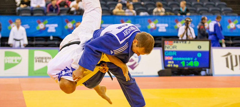 dobok taekwondo
